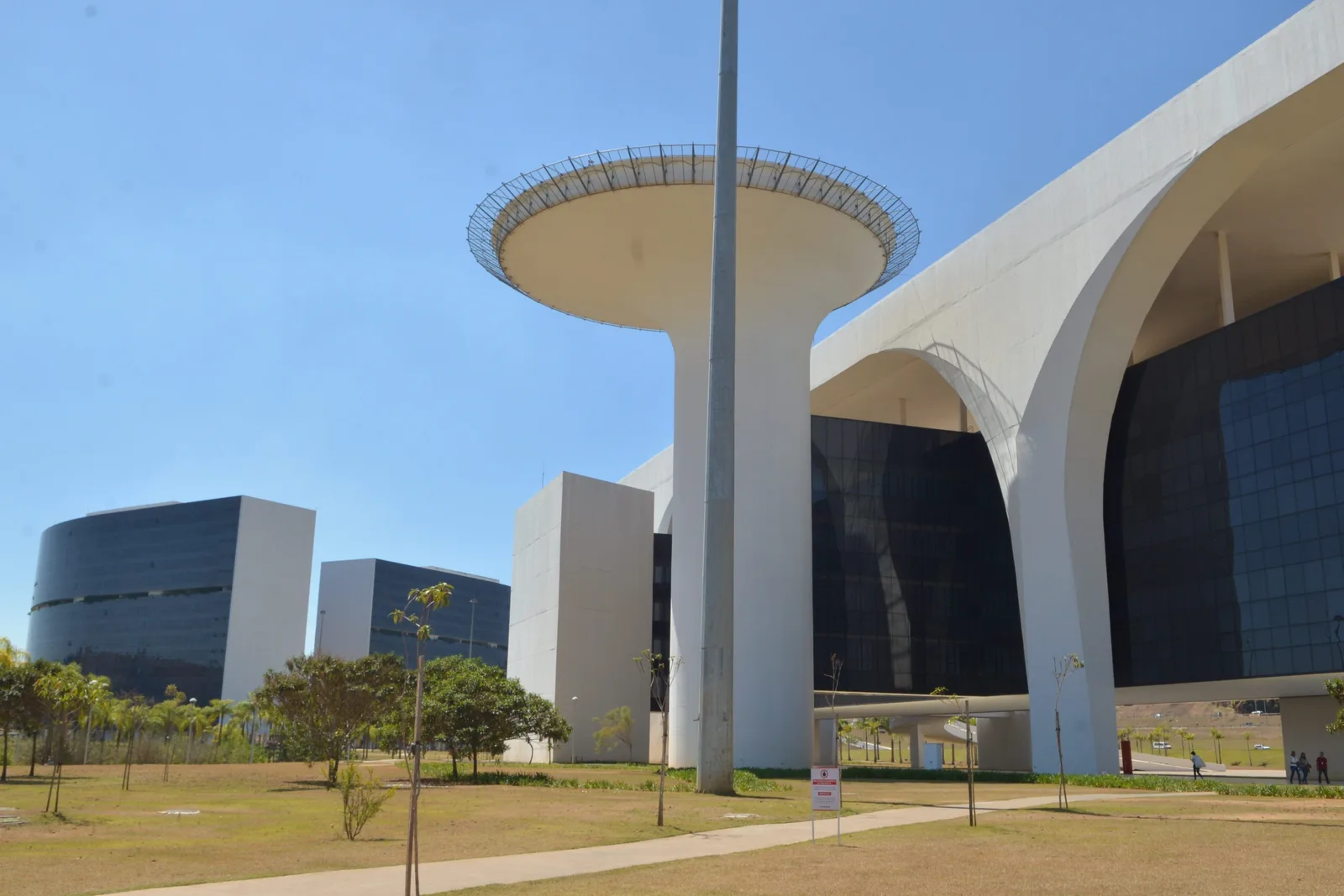 Entenda o contrato suspenso pelo governo de Minas com empresa ligada ao PCC