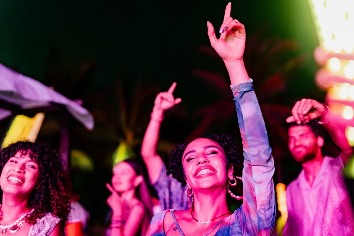 Cabelo e maquiagem ganham propostas práticas para o Rock in Rio 2026