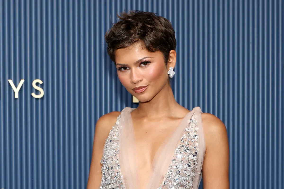 Pixie de Zendaya destaca adaptação do corte ao rosto e ao tipo de fio