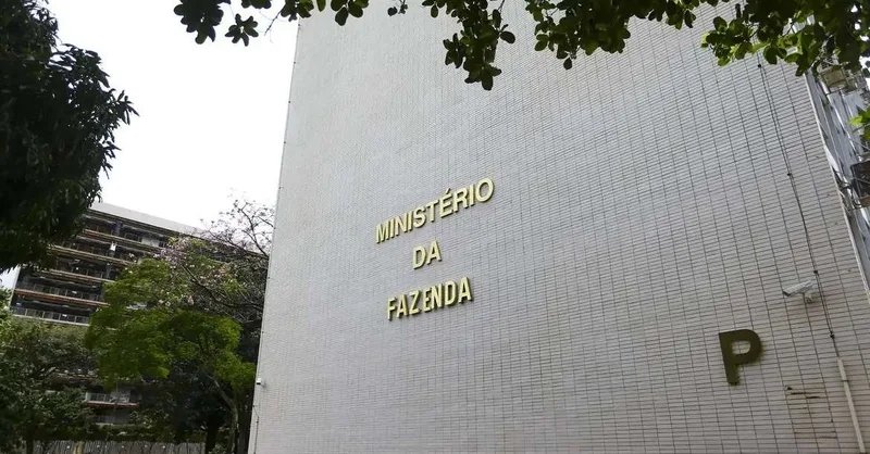 Fazenda prevê PIB menor em 2026 e revisa inflação para baixo
