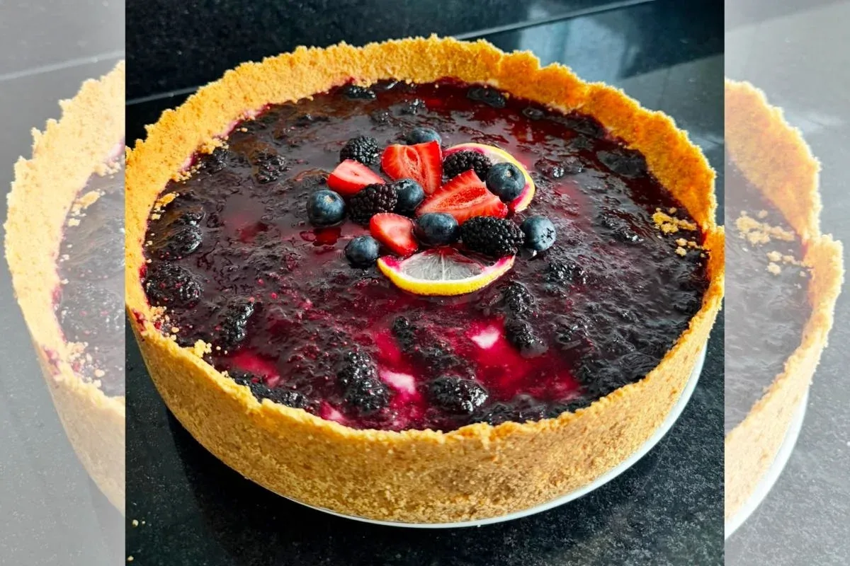 Torta de creme diplomata combina massa crocante e calda cítrica