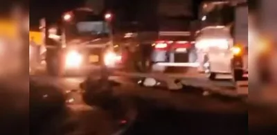 Jovem de 20 anos morre após colisão entre moto e micro-ônibus no ES