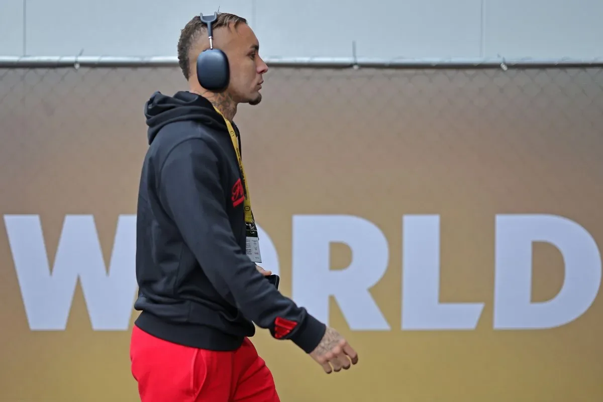 Santos encaminha acerto com Everton Cebolinha após aval do Flamengo