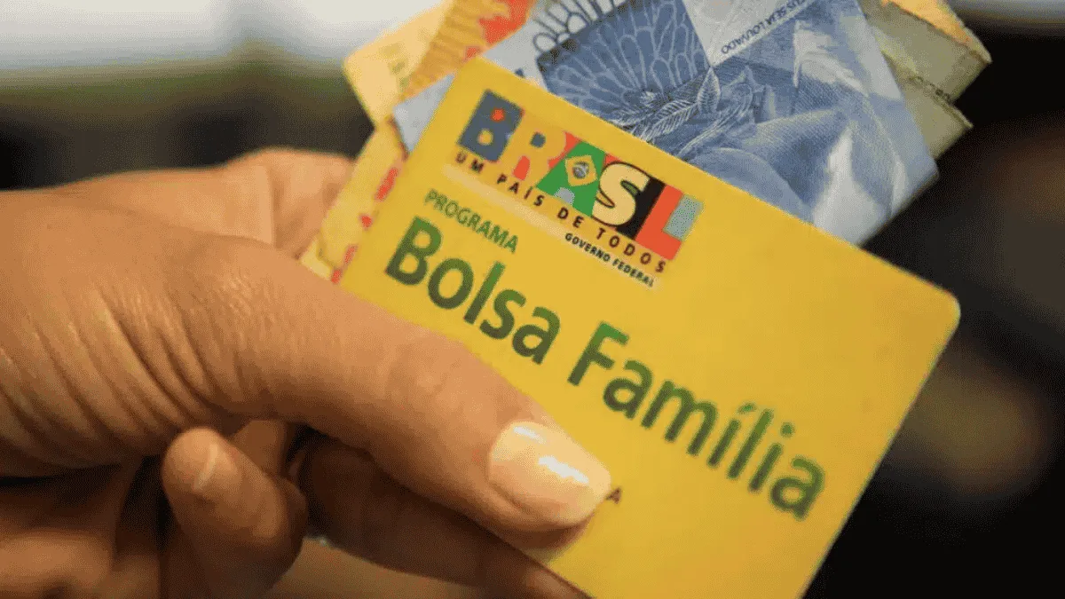 Bolsa Família terá piso de R$ 691 após reajuste anunciado pelo governo