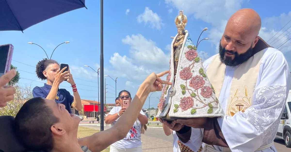 Imagem de Nossa Senhora de Nazaré passa por seis comunidades em Barcarena