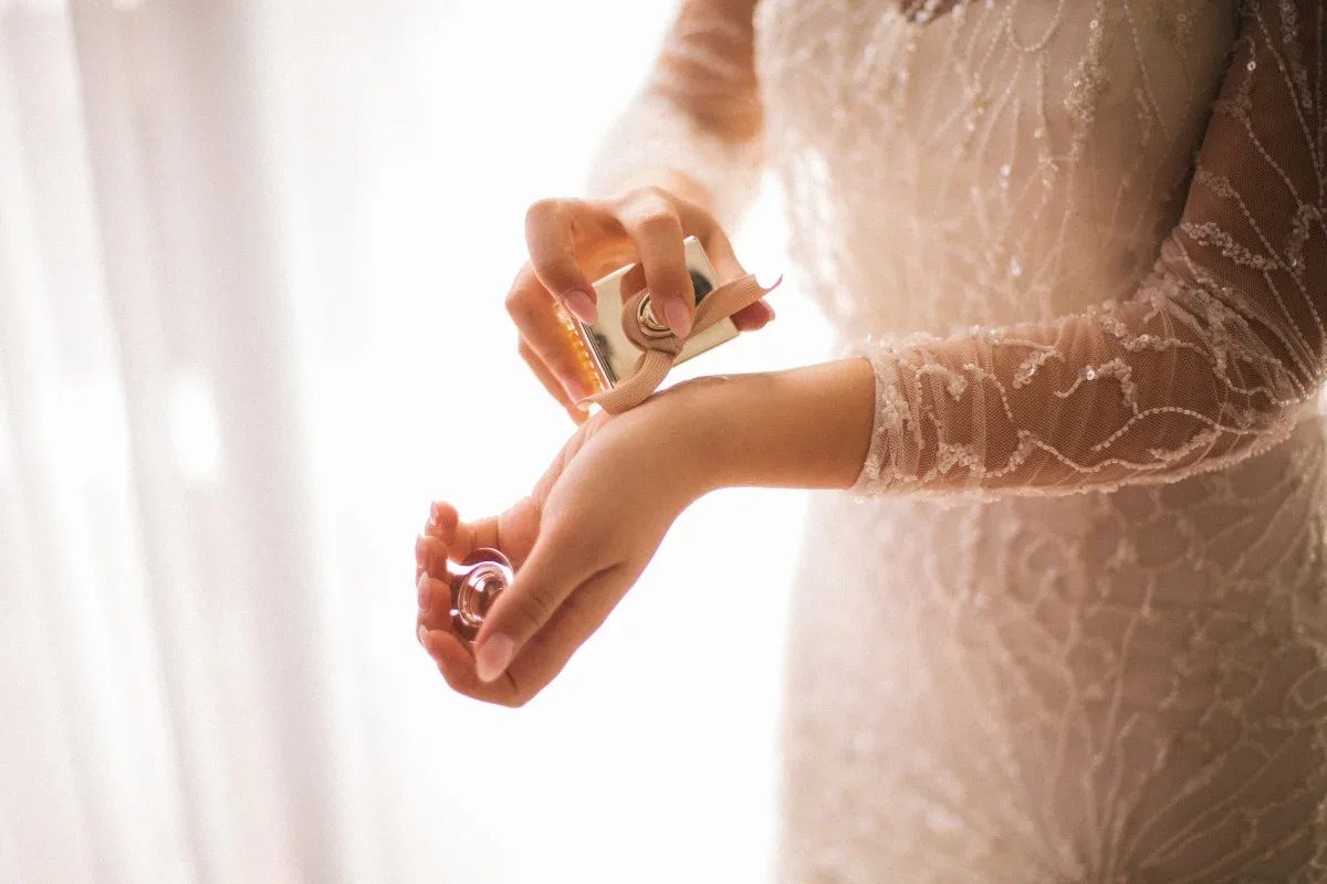 Noiva pede casamento sem fragrâncias por causa de alergias e enxaqueca