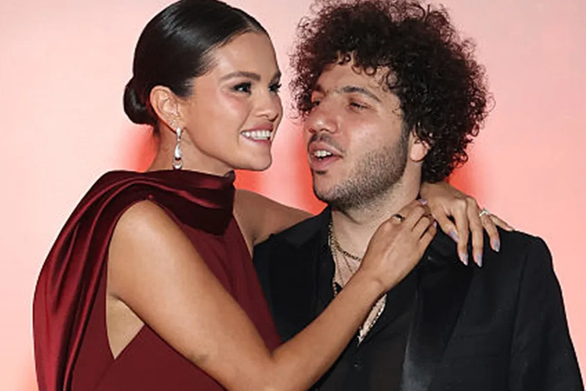 Benny Blanco condiciona demonstrações de intimidade à concordância do casal