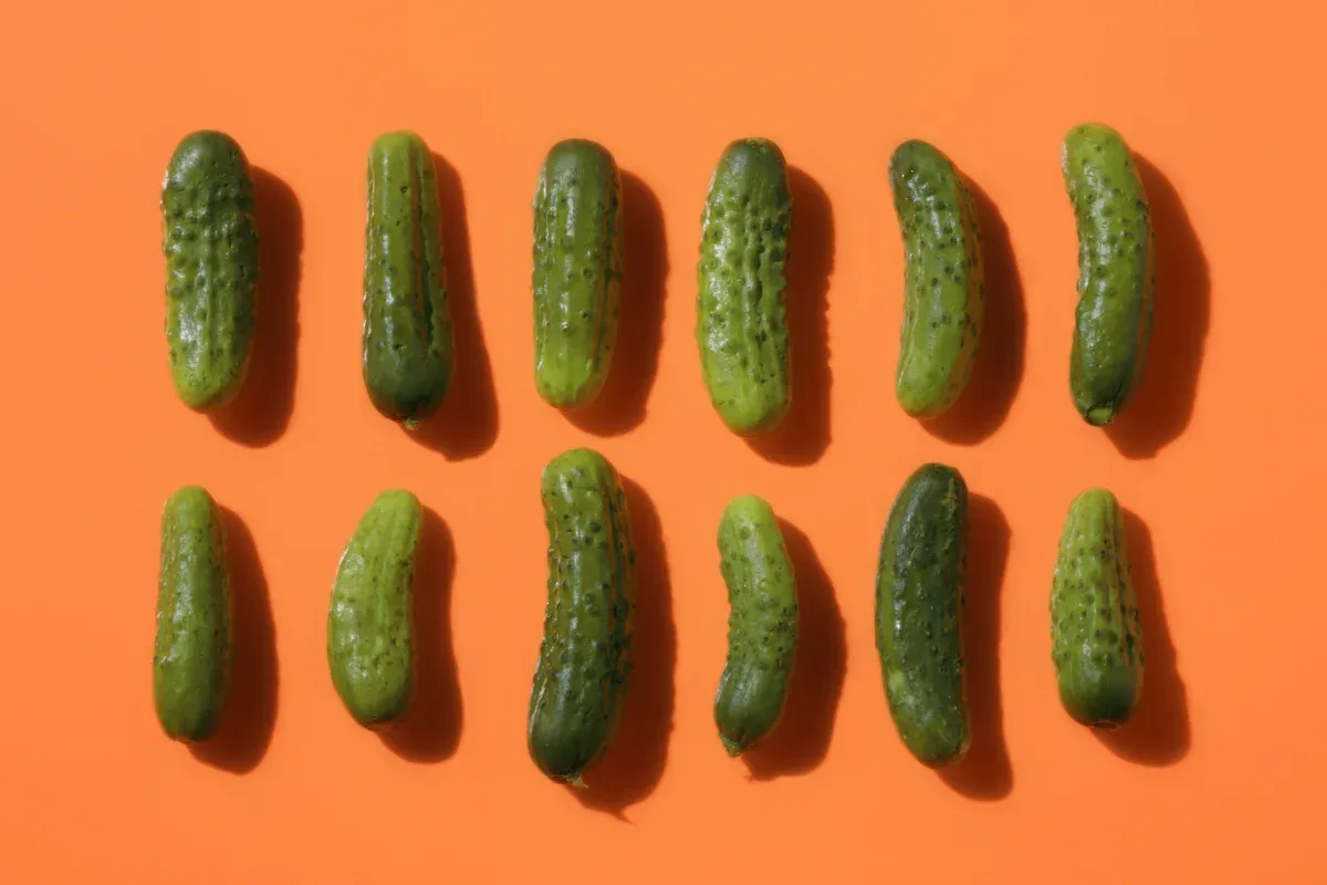 Produtos com sabor de picles ganham espaço entre jovens da geração Z