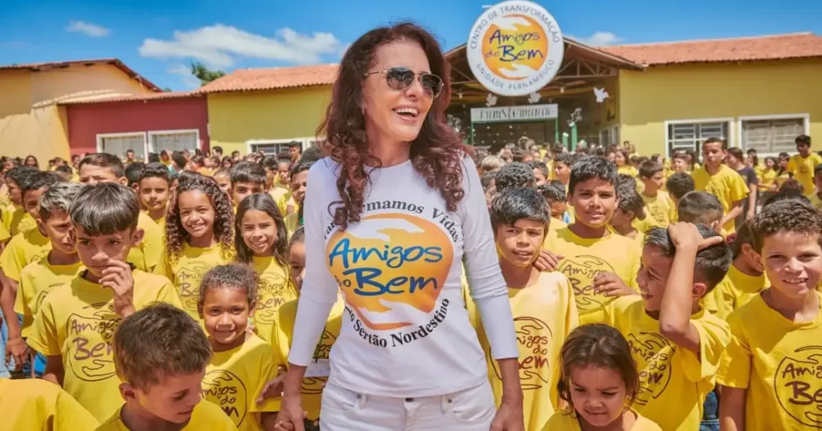 Livro de Alcione Albanesi entra entre os mais vendidos antes do lançamento