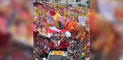 Lula participa de ato no Recife ao lado de João Campos