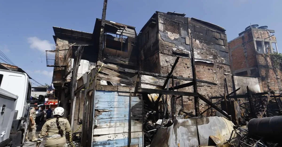 Incêndio em padaria de Belém mata três cães e um papagaio