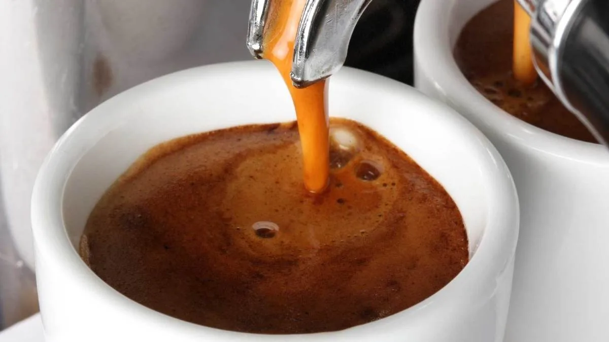Café mais barato impulsiona vendas e consumo no Brasil em 2026
