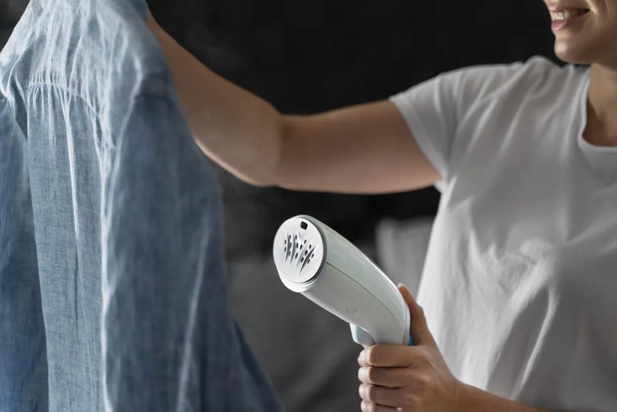 Quatro vaporizadores para desamassar roupas sem usar tábua