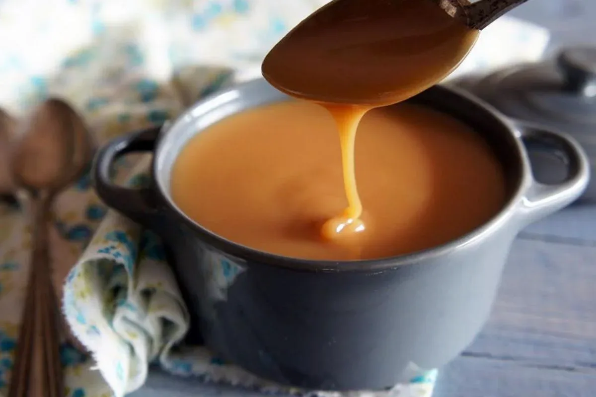 Doce de leite sem açúcar leva três ingredientes e fica cremoso
