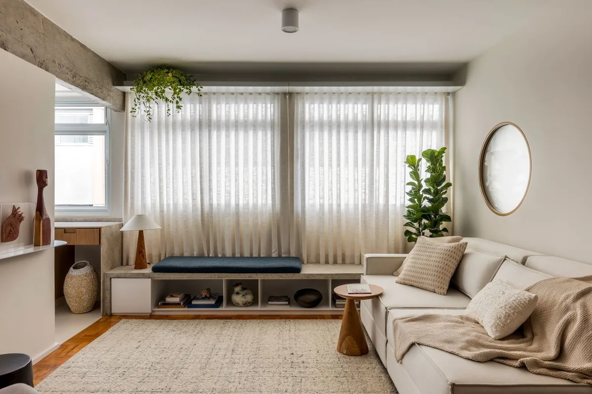 Janelas internas redesenham apartamento de 100 m² em São Paulo