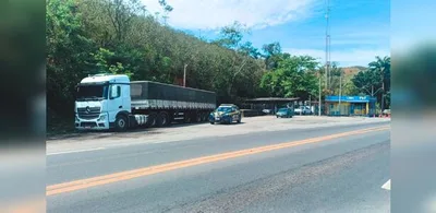 PRF autua caminhoneiro após jornada de 24 horas sem descanso no ES